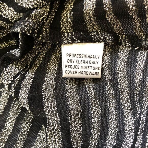 St John Sport by Marie Gray Short Sleeve Top  Wavy Print Black/Beige Size M - Picture 6 of 8